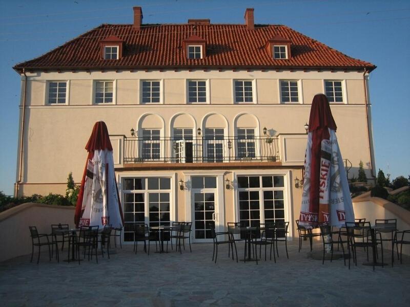 Gosciniec Rycerski Acomodação com café da manhã Paprotki Exterior foto